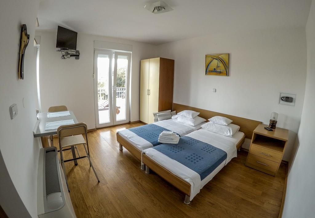 Apartments Car Kampor Room photo